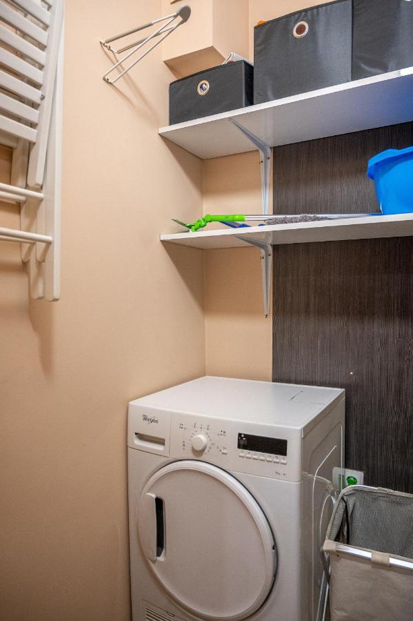 Elegant Spotless Apartment In Sofia Center Екстериор снимка